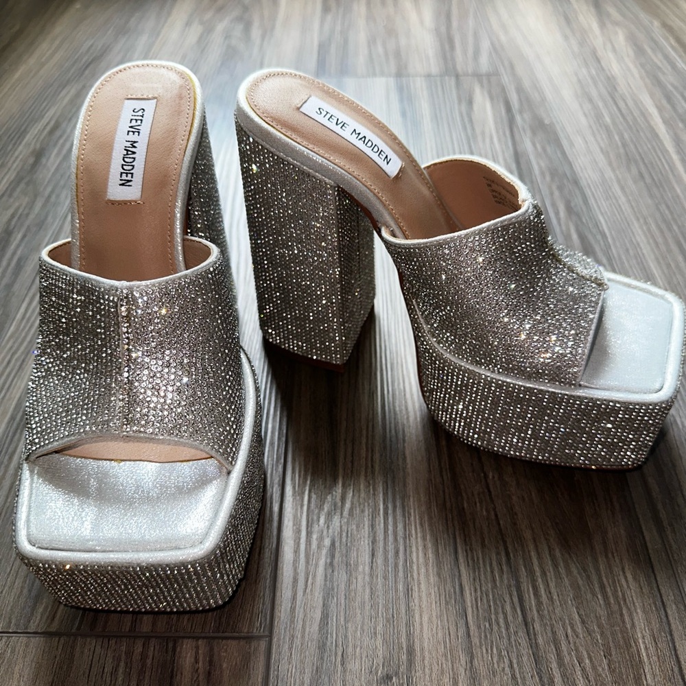 Steve Madden Glittering Silver Platform Sandals